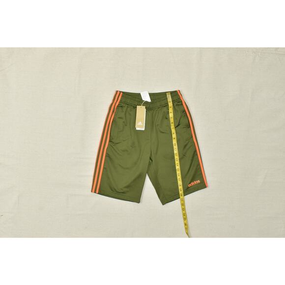 Adidas Men's D2M Designed 2 Move Shorts 3-Stripe Green Orange Size S NWT - Picture 3 of 8